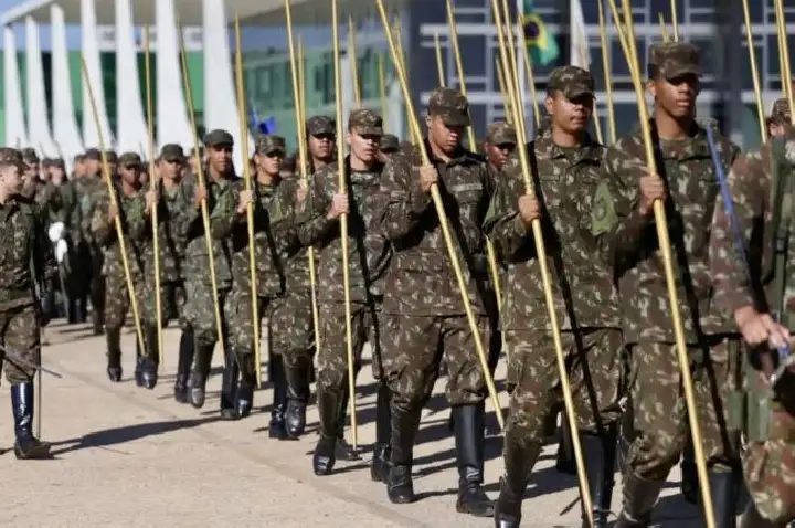 Formação militar: fixadas vagas para negros, indígenas e quilombolas