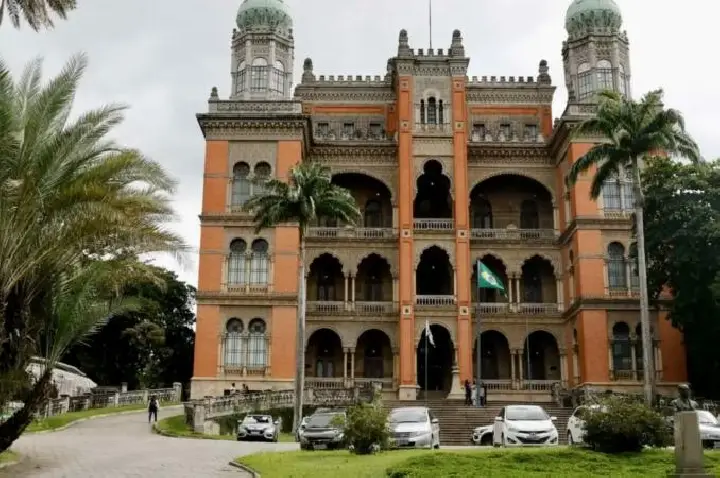 Hospitalizações por Influenza A têm aumentado no país, informa Fiocruz