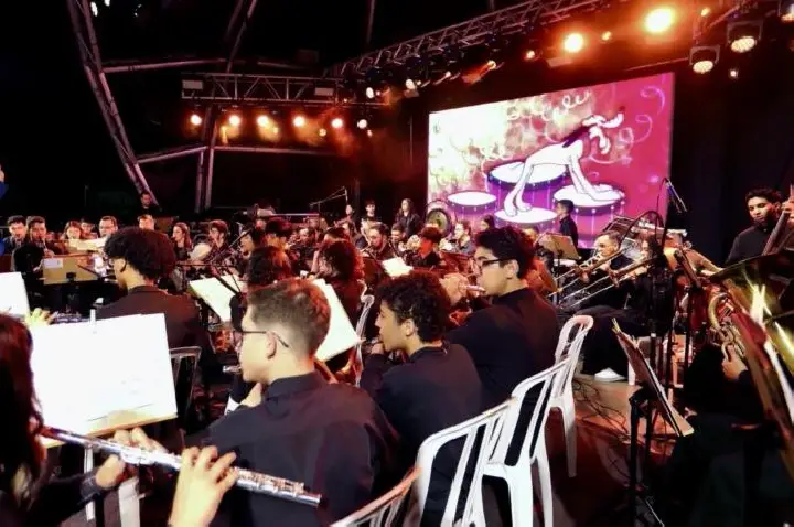 Jacareí divulga programação de shows do aniversário da cidade