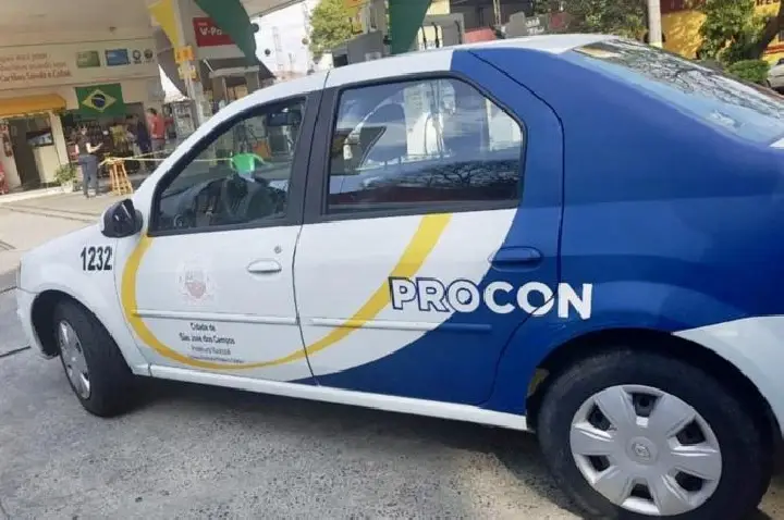 Procon de São José fiscaliza preços de combustíveis em 32 postos