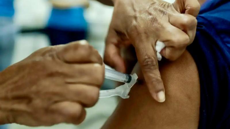 Campanha de vacinação contra a gripe começa neste sábado em SP