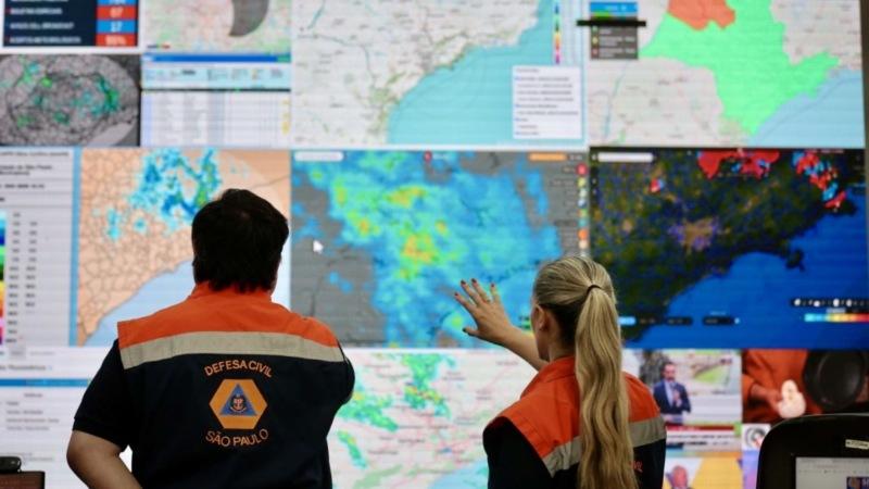 Defesa Civil alerta para pancadas de chuva e risco de temporais isolados nesta sexta