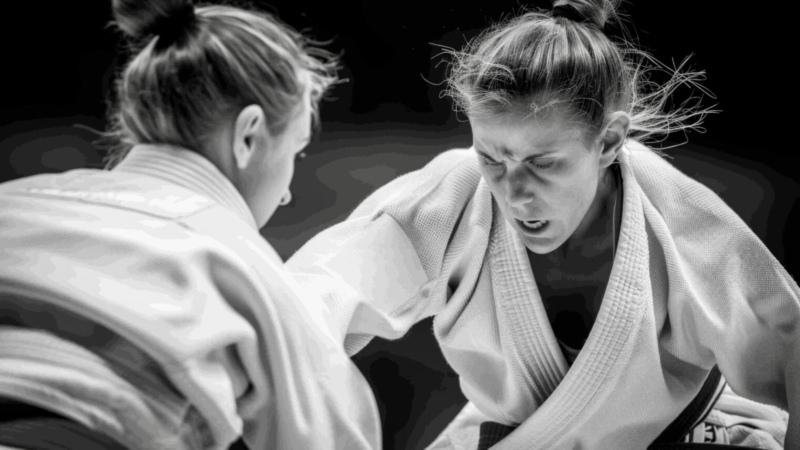 Jacareí abre inscrições para aulas gratuitas de Jiu-Jitsu para mulheres maiores de 18 anos