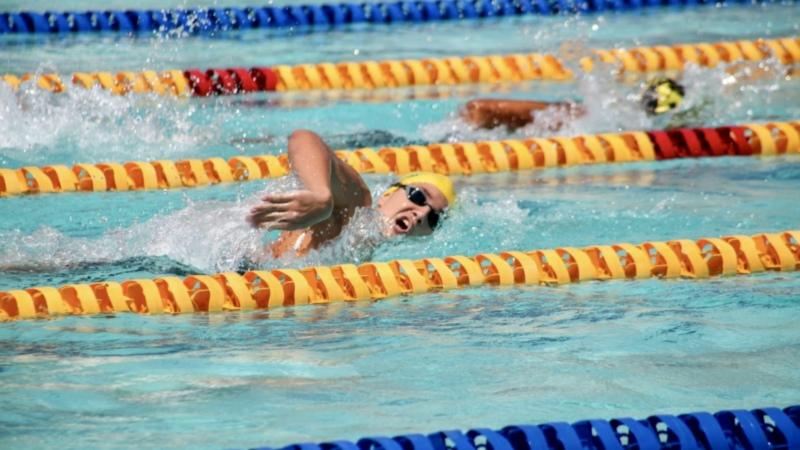 Natação supera corrida para fortalecer o coração, aponta estudo